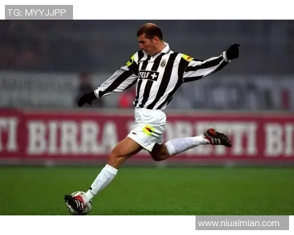 黑歌足球传奇:从街头少年到世界足坛巨星的奋斗与荣耀 黑歌足球传奇:从街头少年到世界足坛巨星的奋斗与荣耀